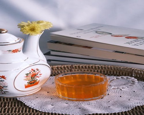 Secangkir teh hangat melambangkan istirahat